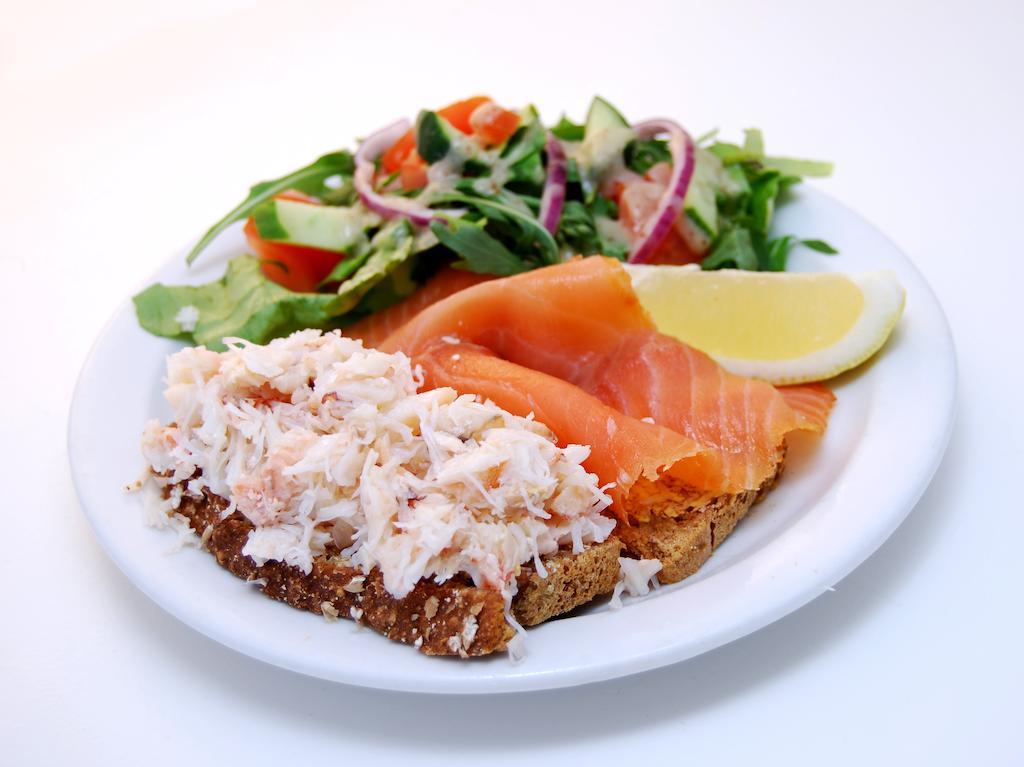 Bed & Breakfast Oliver's Seafood Bar, Bed & Breakfast 2*